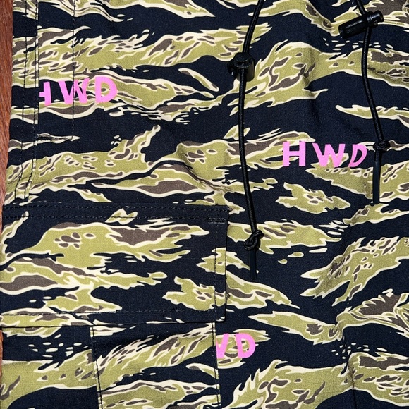 Halfway Dead Camo Pants - Picture 2 of 7